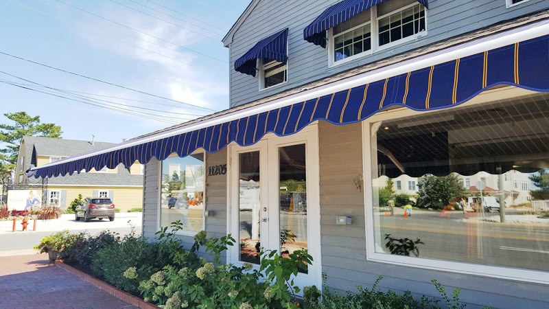 Restaurant Retractable Awning